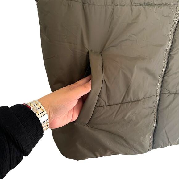 Women’s Boxy Zip Up Puffer Vest Olive Size XL - Picture 4 of 8